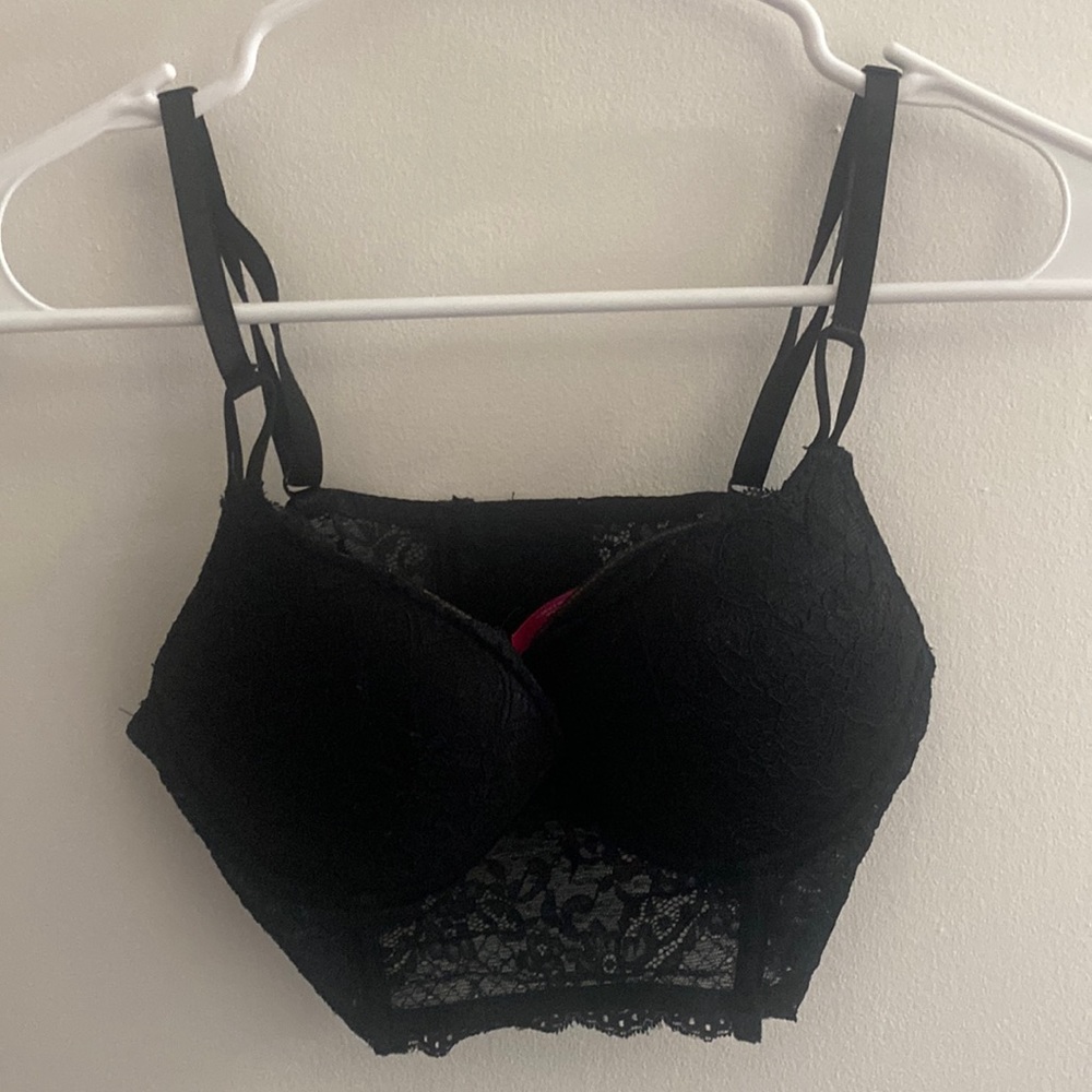 Mega push up black bra